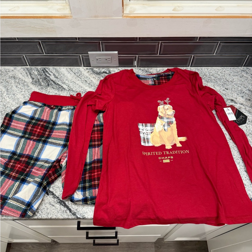 Chaps Woman’s Pajama Set